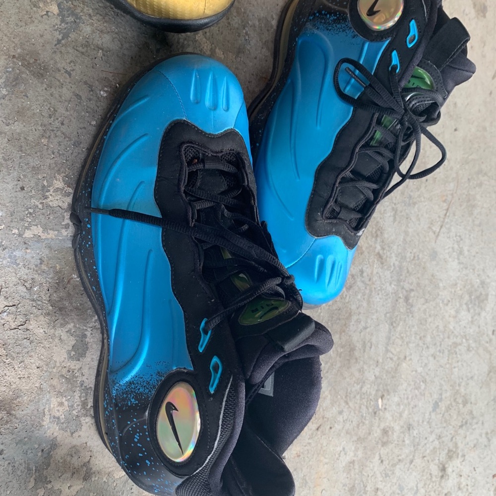 Shoes - Picture 3 of 3